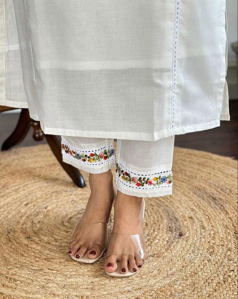 Aromie Embroidered Kurta Set Canada - Elegant Three Piece