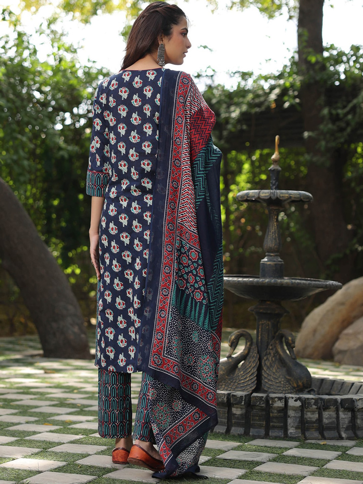 Aromie embroidered mulmul kurta Canada featuring intricate designs in a three piece set, perfect for casual wear.