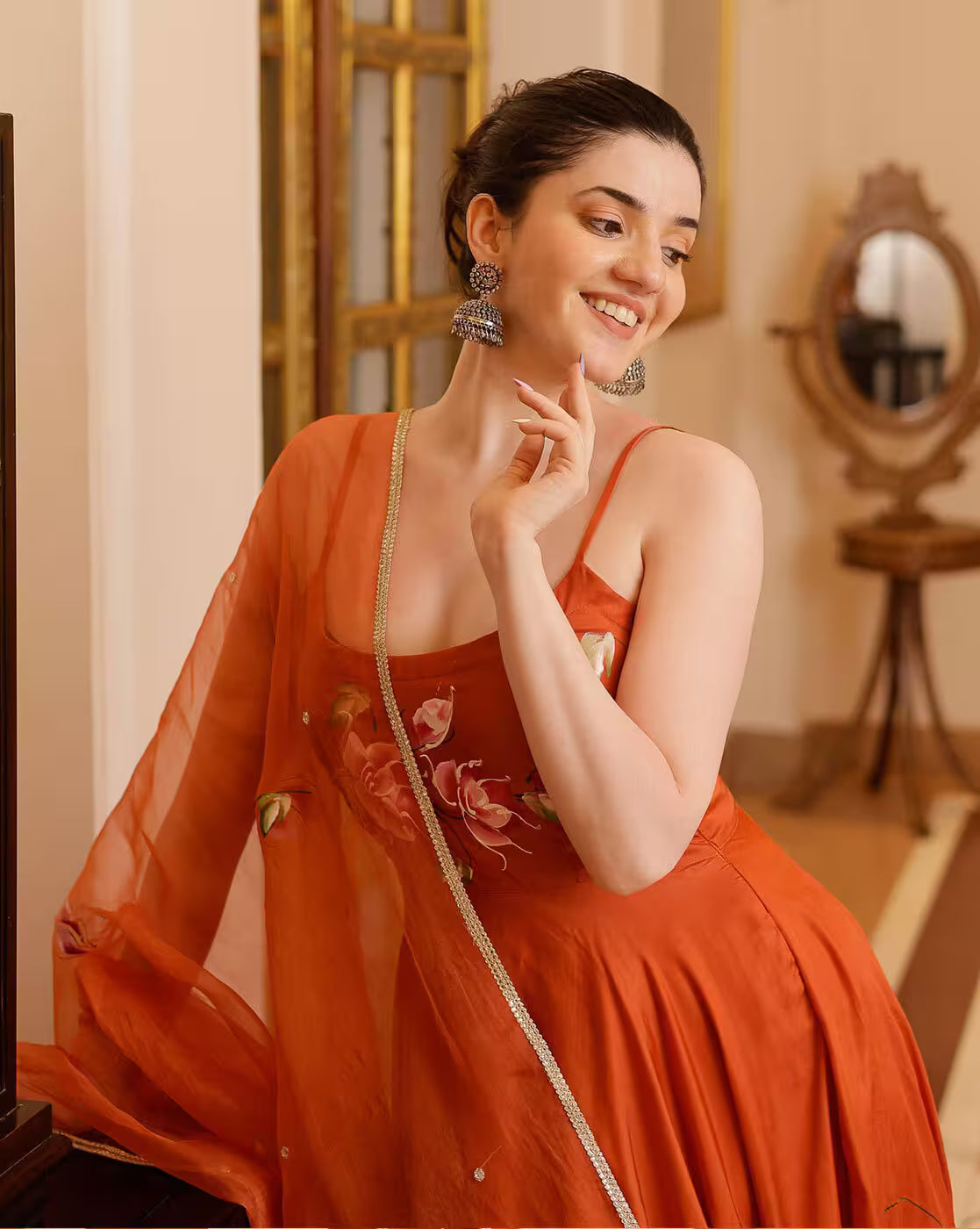 aromie three piece kurtha orange floral sleeveless kurta with dupatta on smiling model women printed kurta set Canada