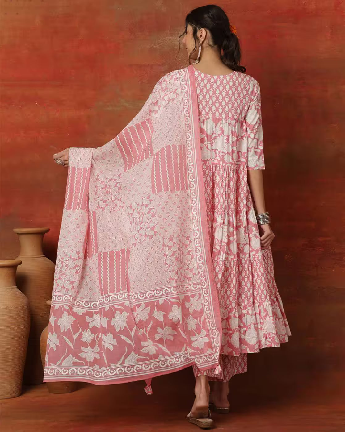 Aromie pink three piece kurta set with printed dupatta tiered hem and straight pants model back view Cotton blend kurta set Canada