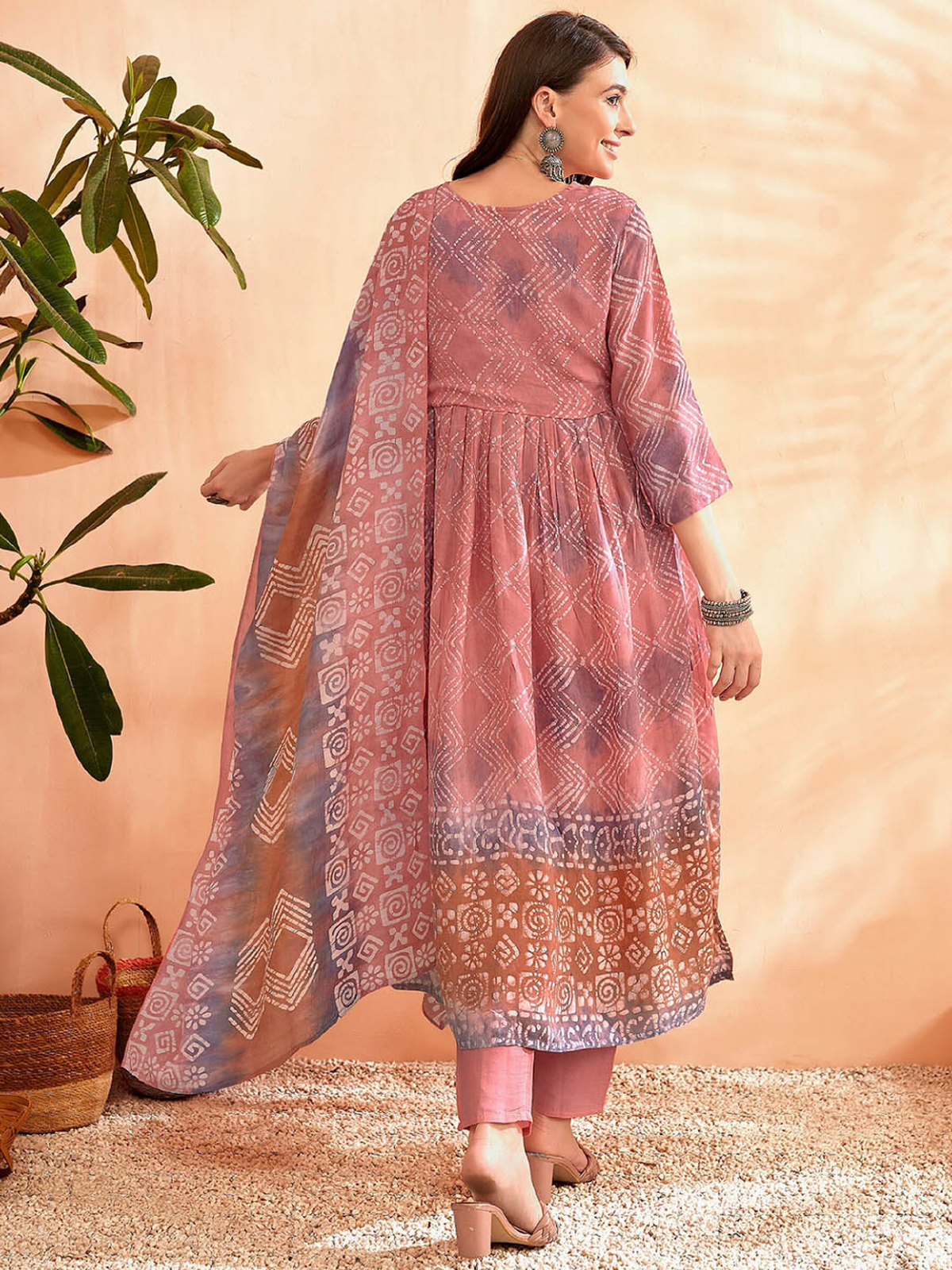 Aromie three piece kurtha back view with printed dupatta and White Cotton Chikankari Palazzo in dusty pink