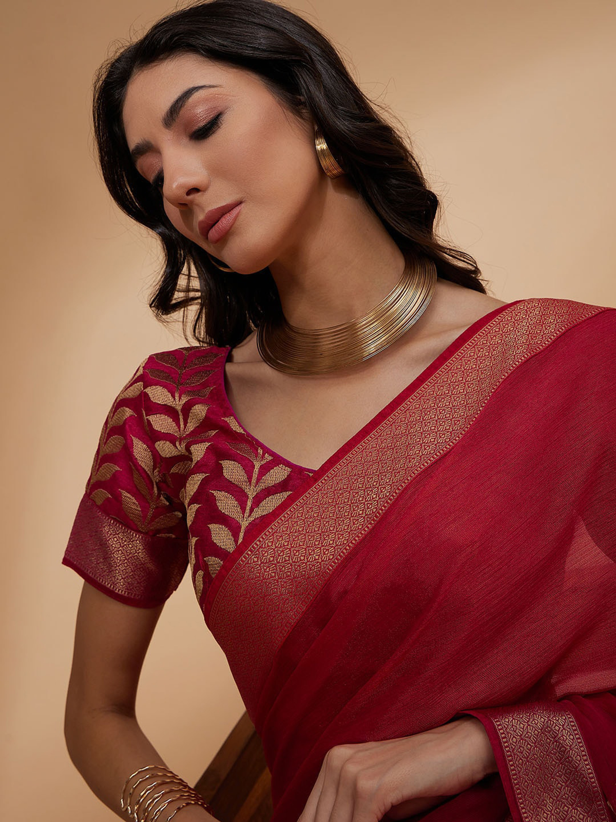 Pink Floral Woven Design Zari Detailed Pure Chiffon Saree aromie