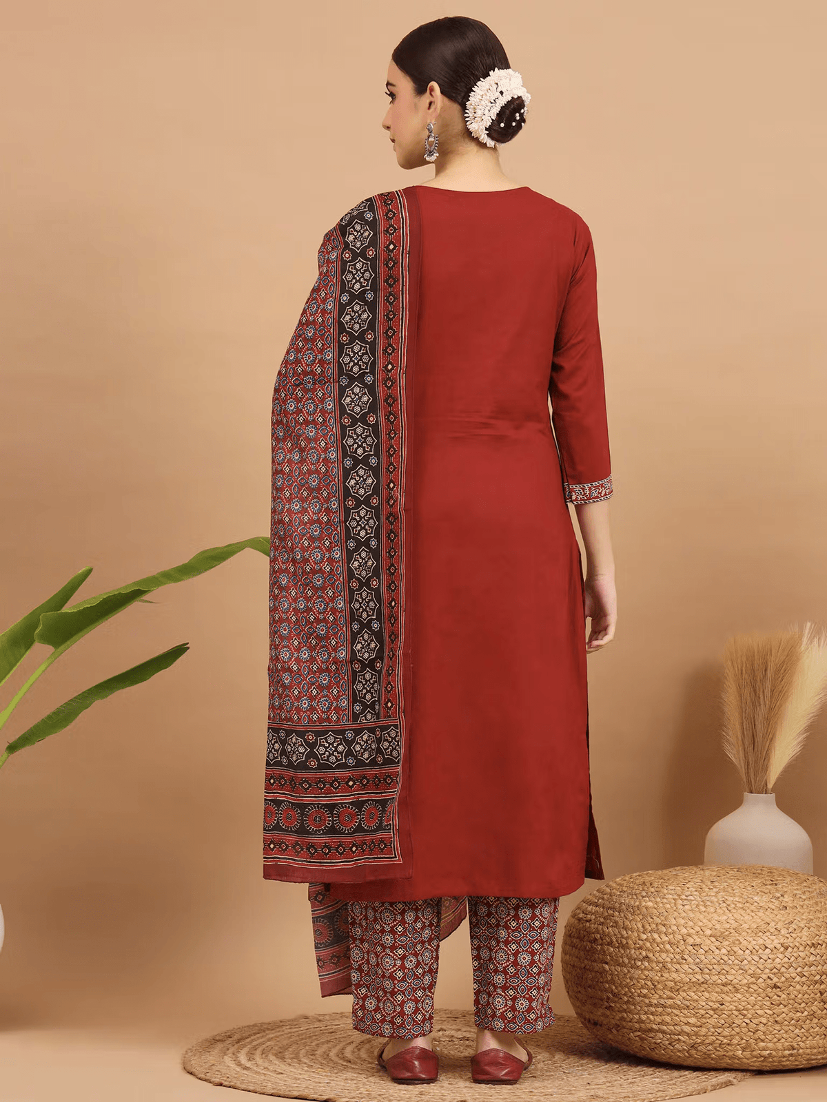Floral Embroidered Cotton Kurta Set - Three Piece