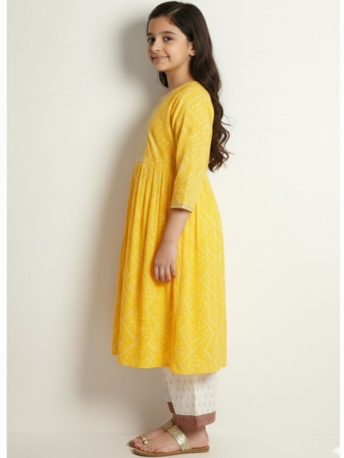 Aromie Girls Anarkali Kurta Set Canada in yellow cotton with intricate patterns, ideal for festive occasions