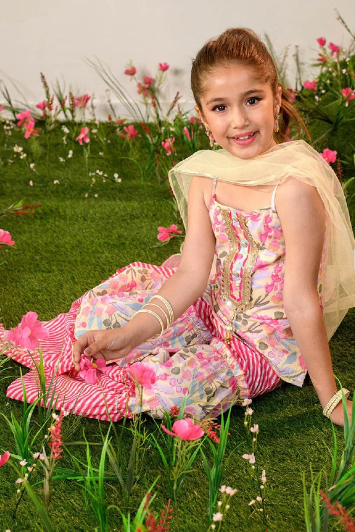 Aromie Girls Ethnic Wear Canada - Trendy Traditional Outfits