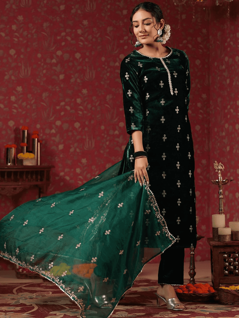 Elegant green velvet embroidered kurta set Canada featuring intricate designs and a flowing dupatta