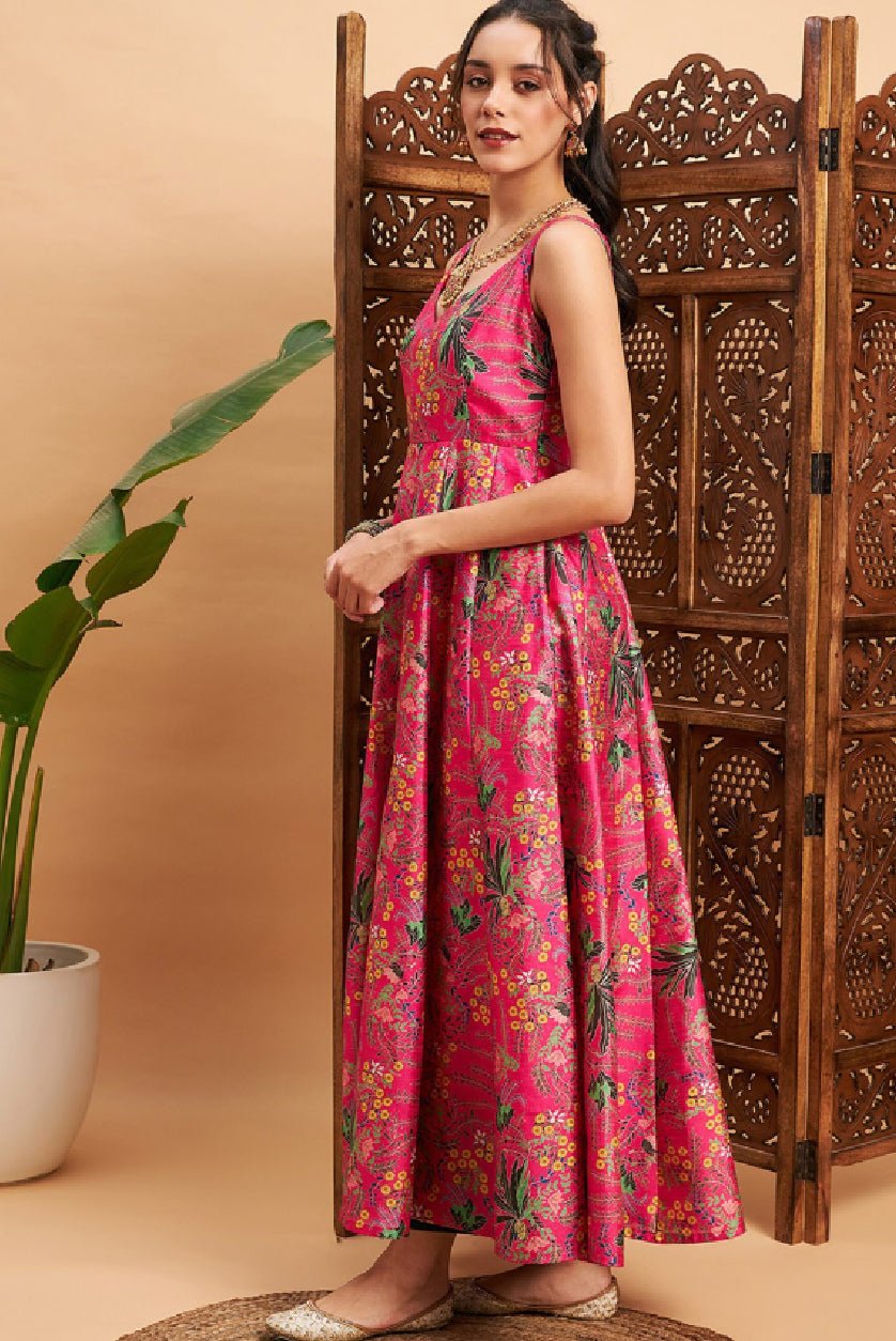 Aromie Three Piece Kurtha in Pink Floral Design, Perfect for Indian Anarkali Dress Canada