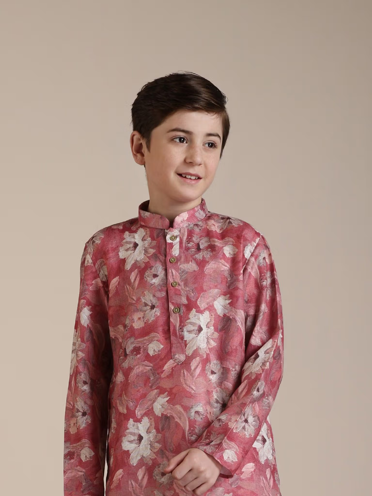 AROMIE boys pink kurta pyjama set Canada floral printed silk blend kurta on smiling young boy