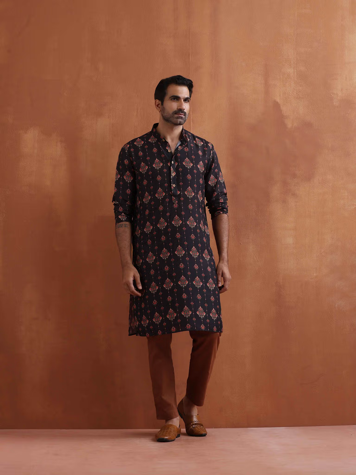 AROMIE men's black printed kurta with red floral motif full sleeves and straight fit for festive events