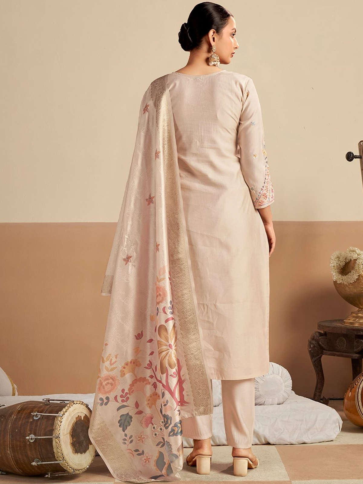 Back view of off white embroidered kurta set Canada with detailed floral design and matching dupatta, perfect for weddings.