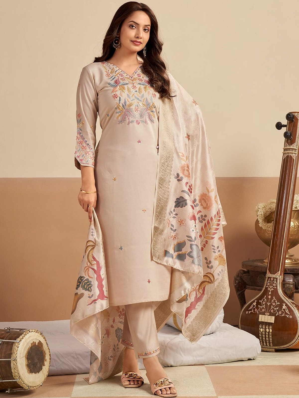 Three piece off white embroidered kurta set Canada, made of soft fabric, perfect for festive occasions.