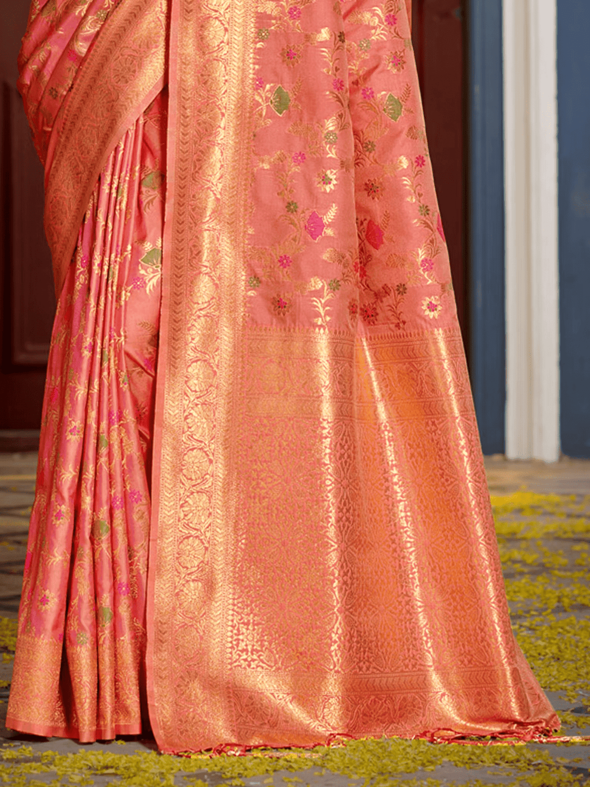 Peach Banarasi Silk Saree with Woven Work & Tassels | Traditional Saree with Unstitched Blouse Canada - aromie