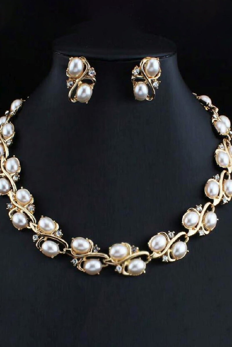Pearl Studded Necklace Set for Elegance