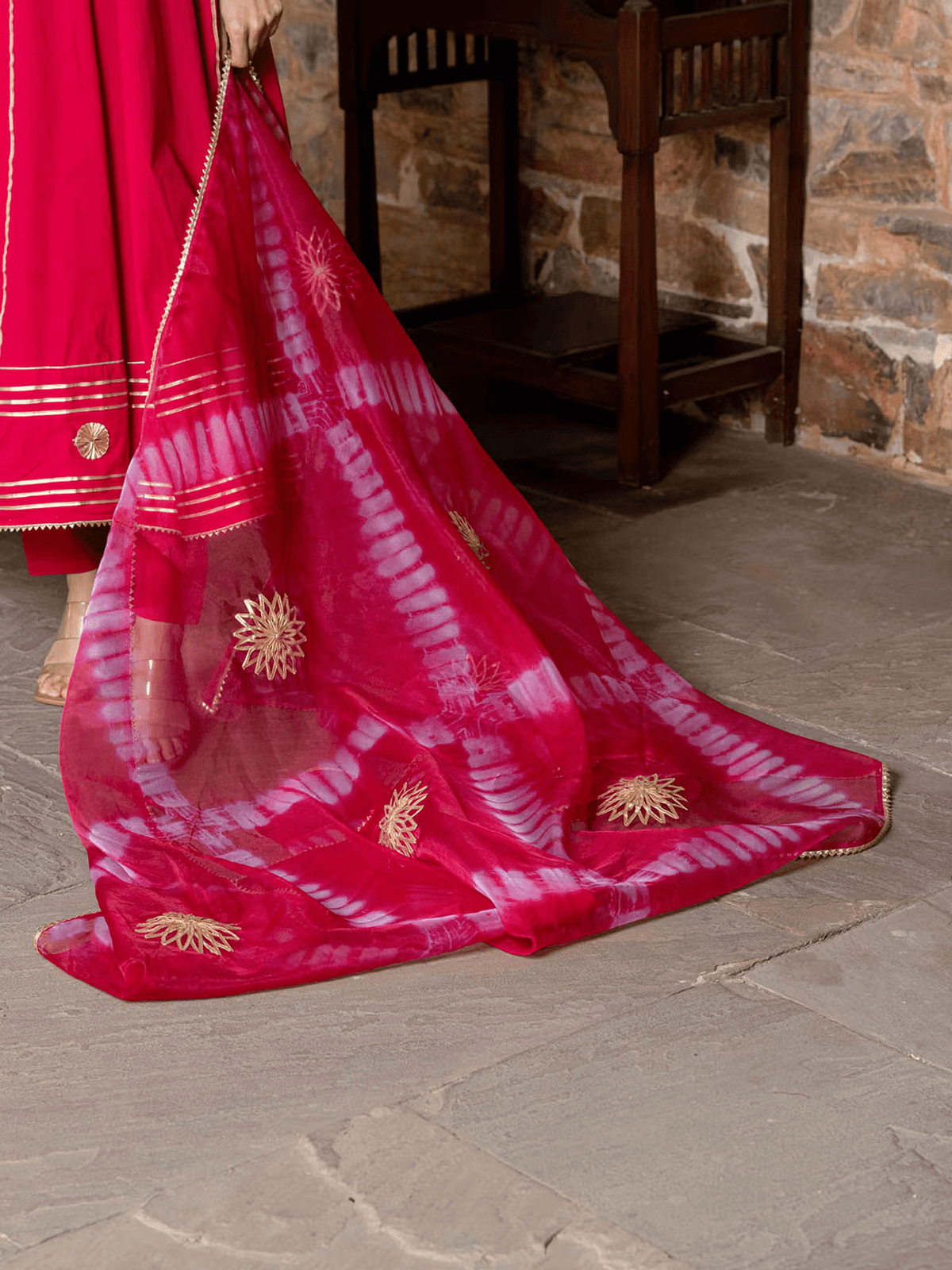 Elegant Pink Anarkali Suit Set Canada featuring intricate designs on the dupatta and stylish embroidery.