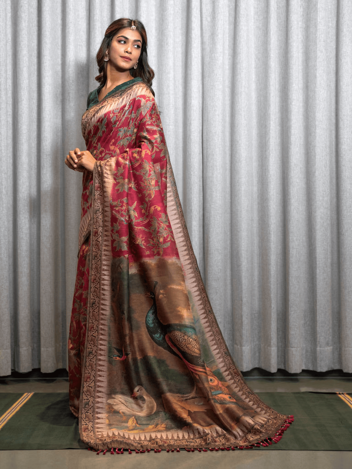 Pink Kalamkari Print Cotton Blend Saree – Unstitched Blouse | Pack of 2 - aromie