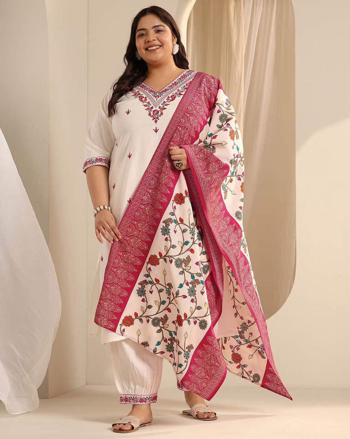 Stylish plus size floral kurta set Canada featuring vibrant embroidery and elegant matching dupatta