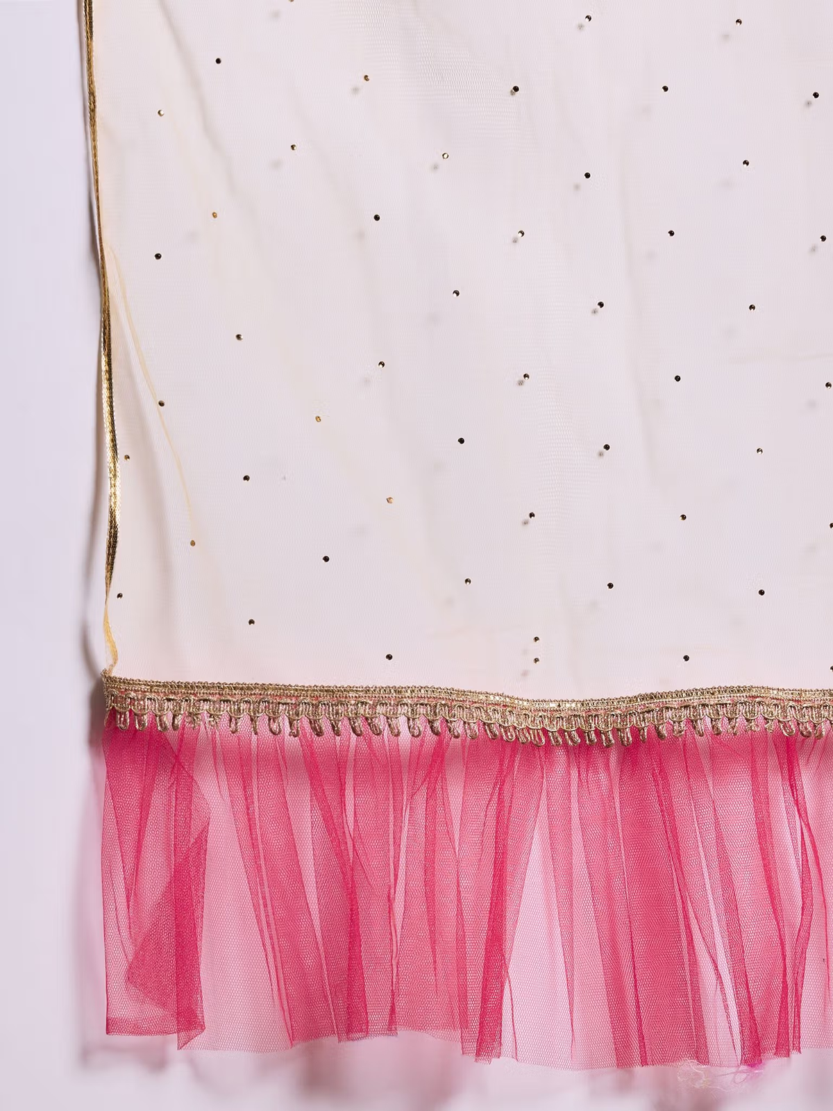 White dupatta hem with gold dot embroidery and pink tulle fringe Indian kurta palazzo dupatta set Canada