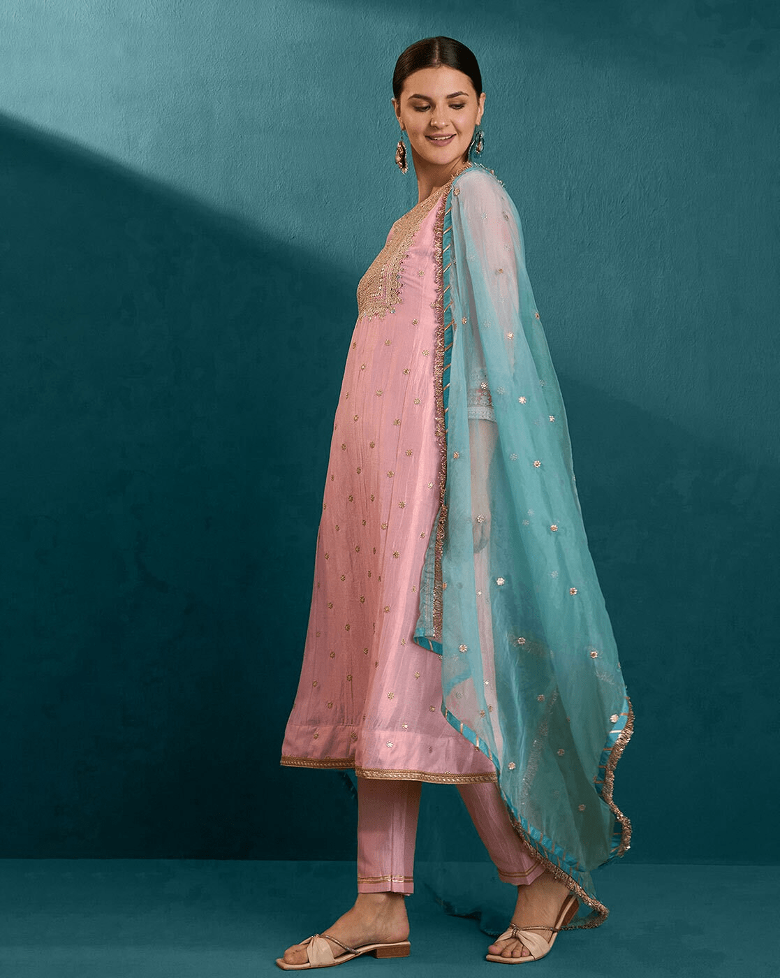 Elegant Silk Blend Kurta Set Canada with delicate embroidery and a contrasting dupatta for festive occasions