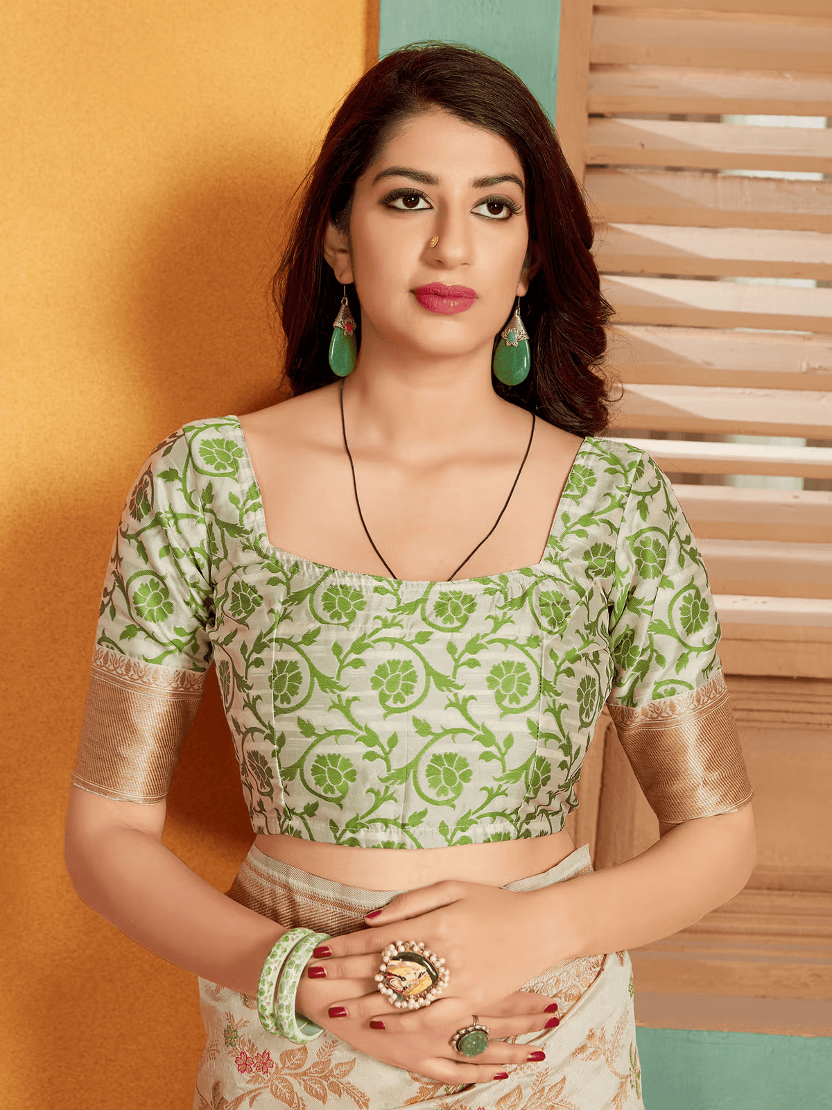 Aromie White Banarasi Silk Saree Canada - Elegant Fashion