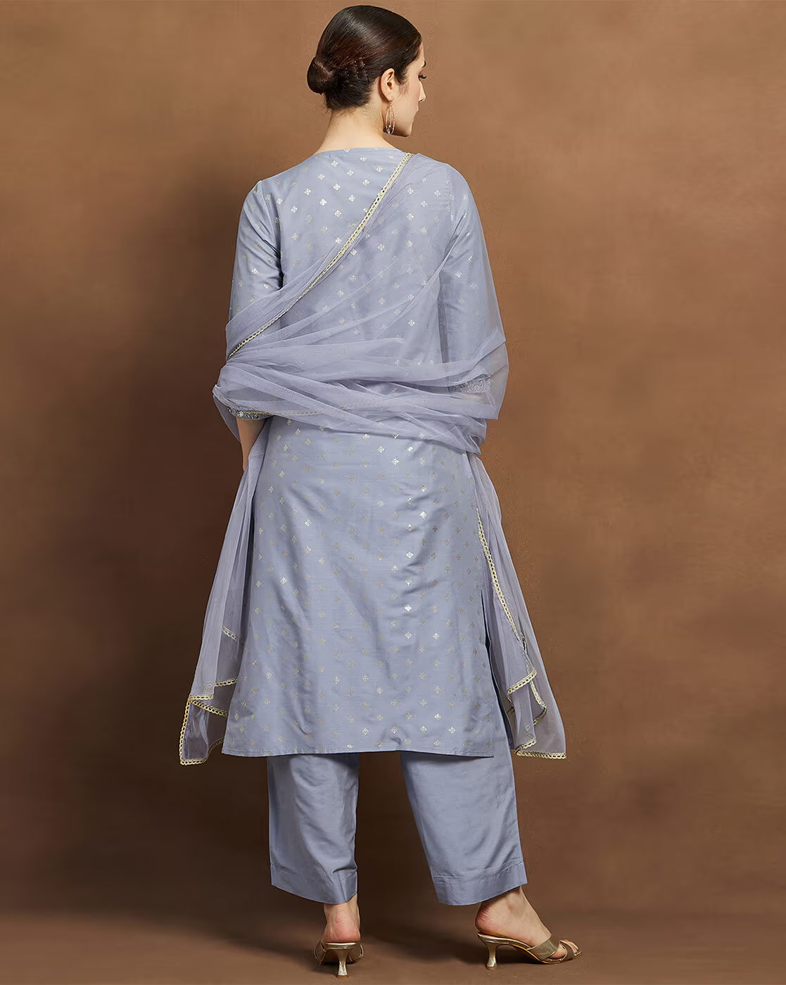 Stylish women embroidery kurta set Canada in soft lavender with matching bottoms and a light scarf