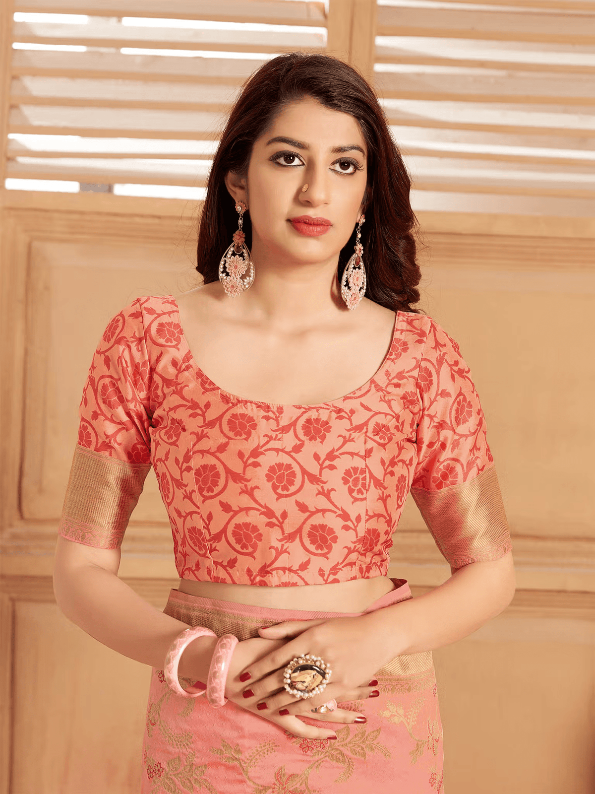 Women’s Woven Silk Banarasi Saree with Zari Work – Includes Unstitched Blouse - aromie