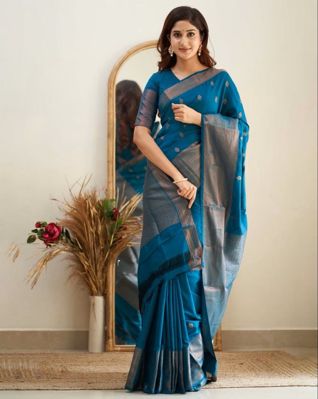 Woven Banarasi Silk Saree - aromie